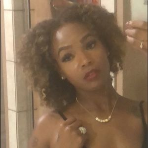 Meet your Posher, Kristal